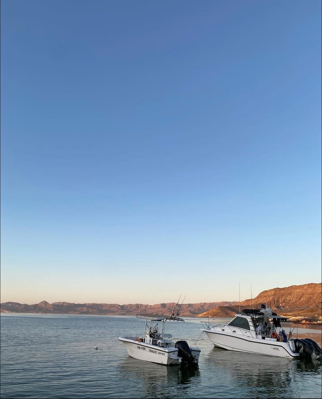 Embarcaciones de pesca en Bahía de Kino