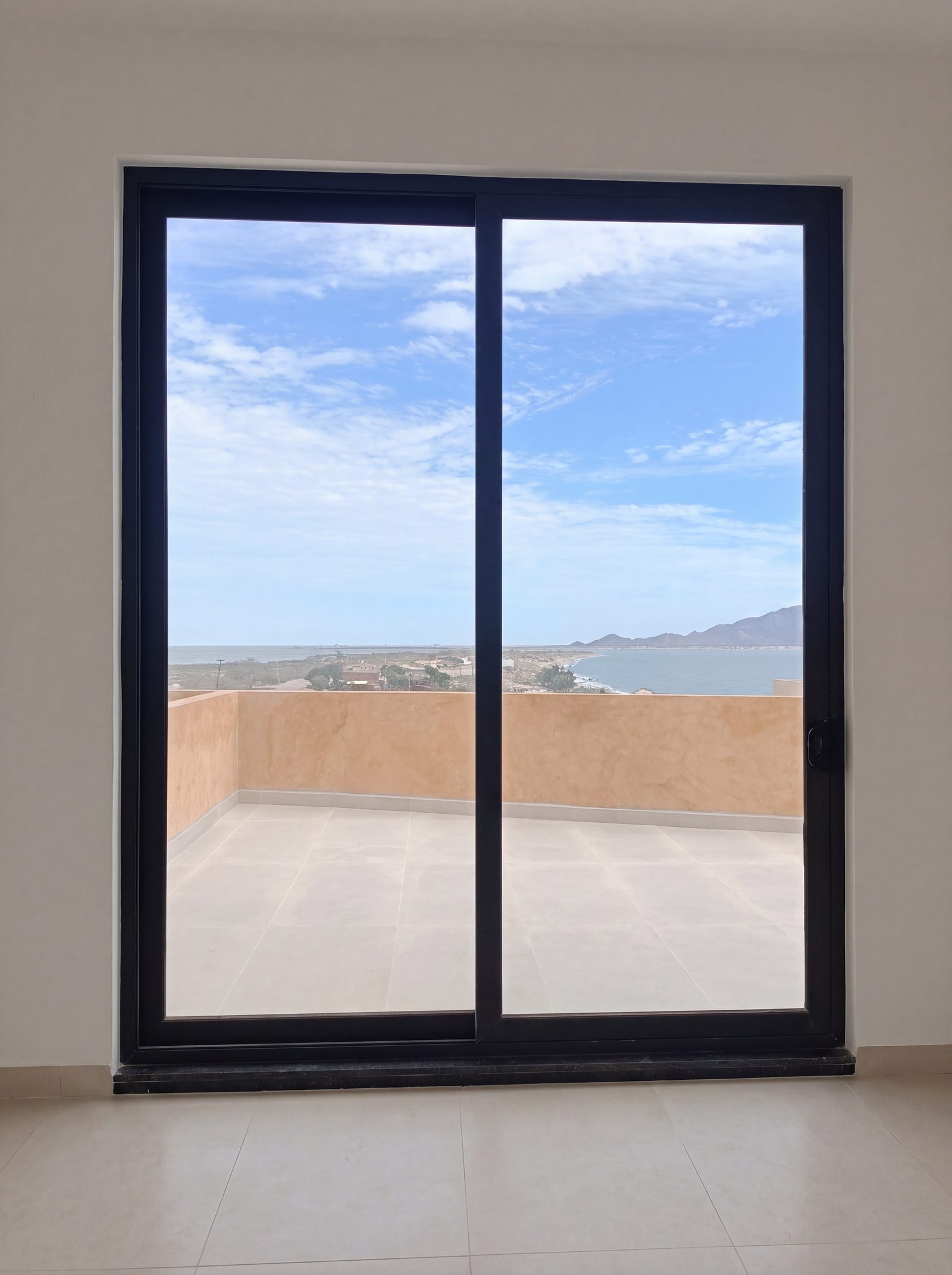 Acceso a la terraza desde el interior